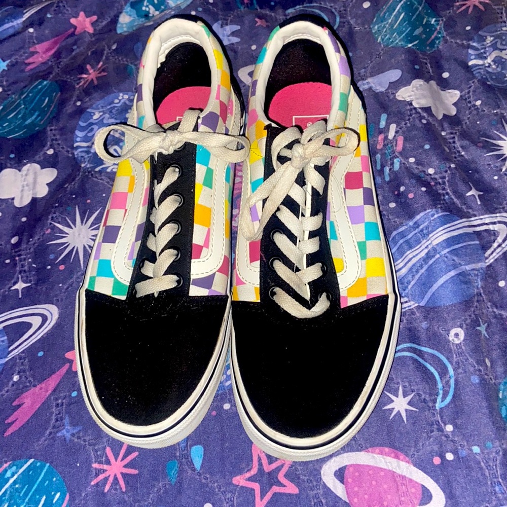 Vans Unisex Authentic Skate Shoe Sneaker